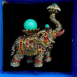 Heidi Daus Majestic Elephant Brooch Pin Limited Edition
